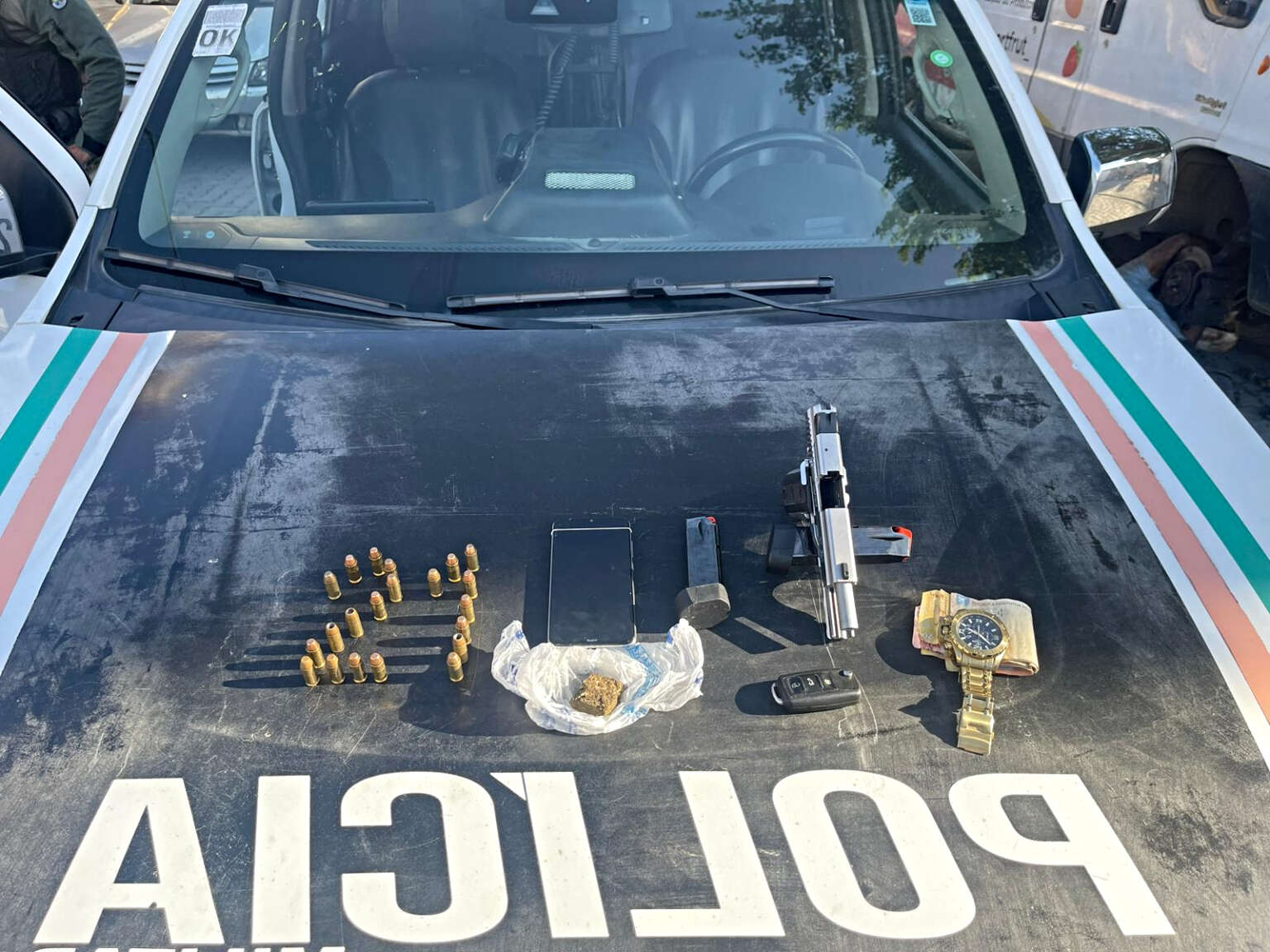 Com apoio das tecnologias da SSPDS, PMCE prende em flagrante suspeito com arma de fogo, munições e carro clonado em Fortaleza