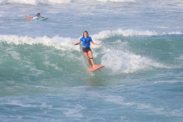 Cearense conquista 1º lugar no Rio Surf Festival 2024