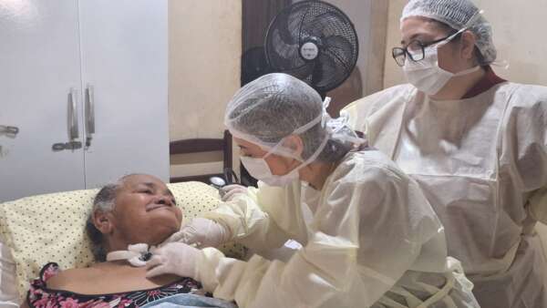 Programa de Atendimento Domiciliar do HRC fortalece reabilitação de pacientes após alta hospitalar