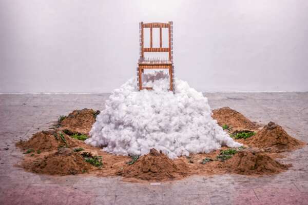 Exposição “Trava da peste: linda quanto sol” chega aos últimos dias em cartaz no Museu de Arte Contemporânea do Ceará