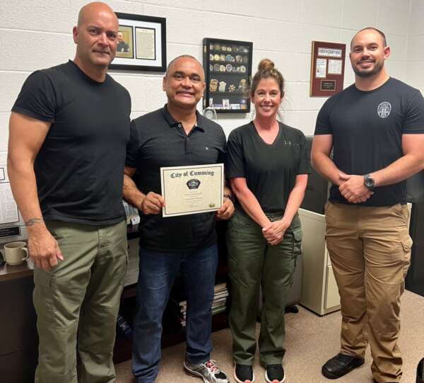 Policial militar cearense conquista certificado por relevantes serviços prestados ao ministrar aulas de jiu-jitsu para policiais dos EUA