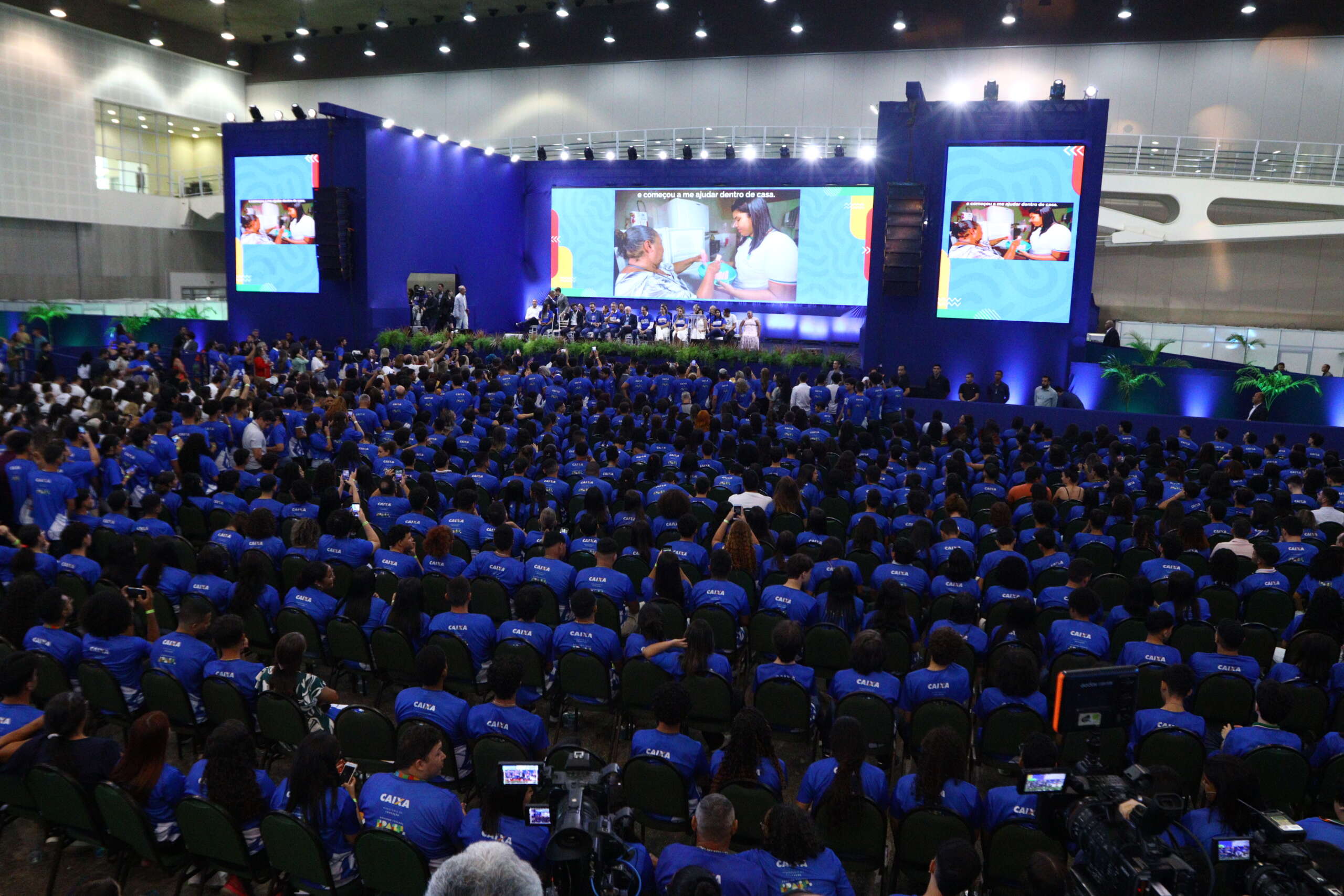 Em evento no Ceará, Governo Federal amplia programa Pé-de-Meia para EJA e CadÚnico