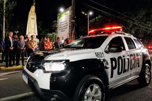 Governo do Ceará entrega 59 viaturas para fortalecimento das Forças de Segurança