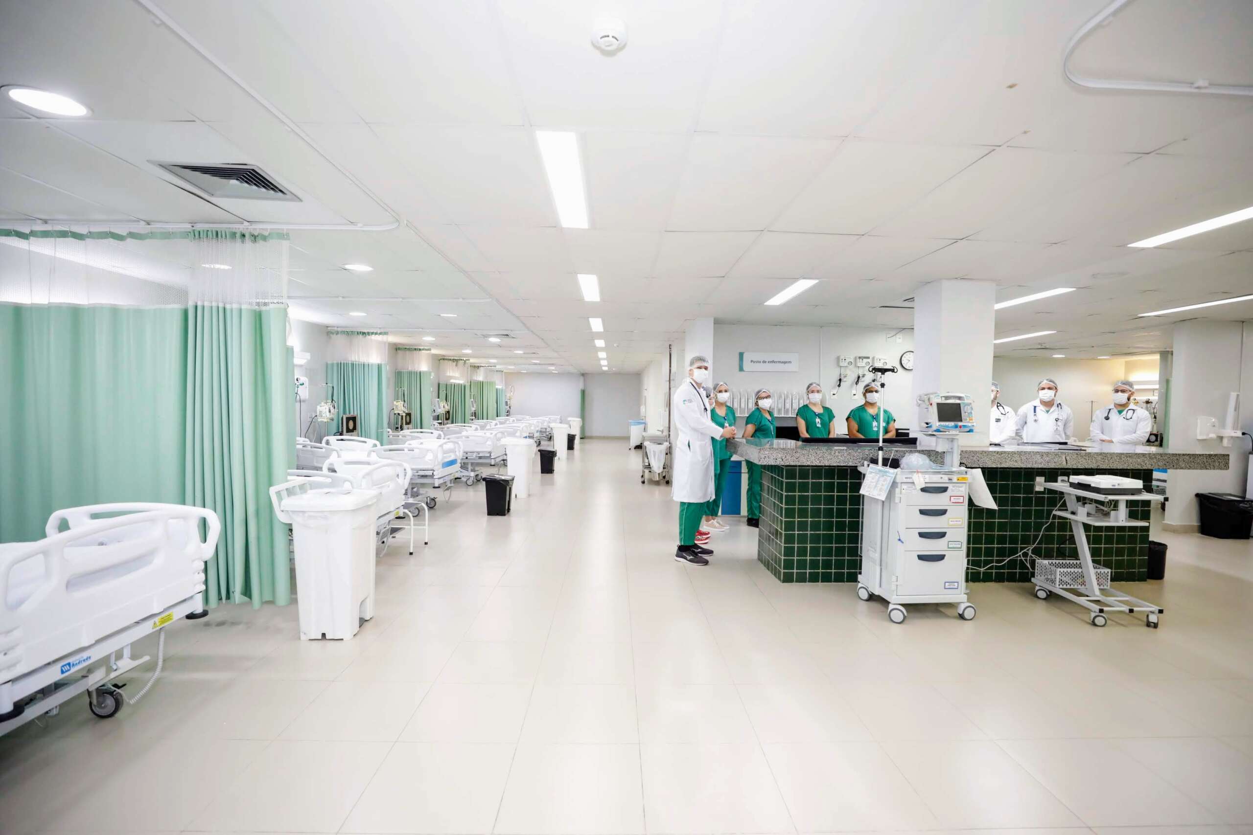 Com implantação de novos serviços e setor de politrauma, Hospital Regional do Sertão Central passa a funcionar 24h para urgência e emergência