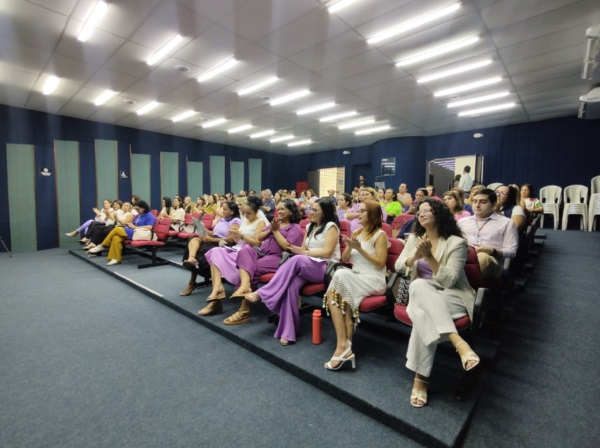 Segundo Encontro da Comissão de Acolhimento das Mulheres da PGE-CE destaca o Agosto Lilás e o Combate à Violência contra a Mulher