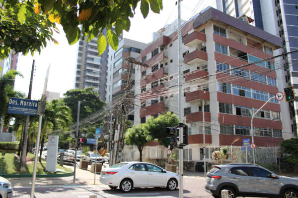 Seinfra anuncia obras de internalização da rede elétrica da Av. Desembargador Moreira