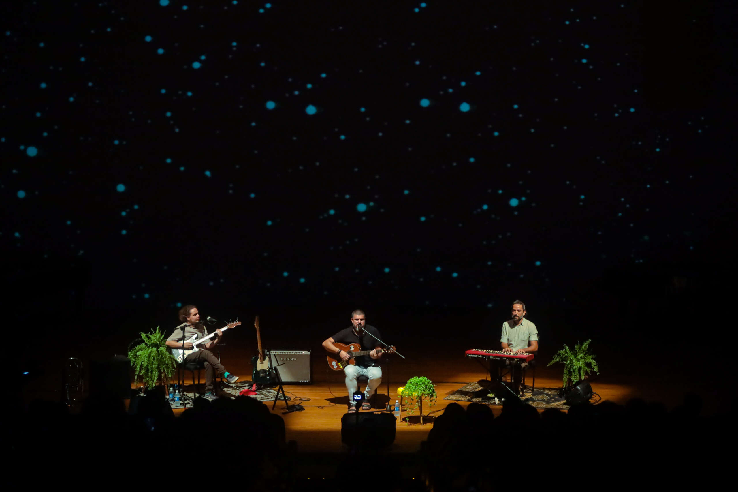 Cantor e compositor paraibano Seu Pereira apresenta trabalho solo no Teatro Dragão do Mar, nesta sexta-feira (30)