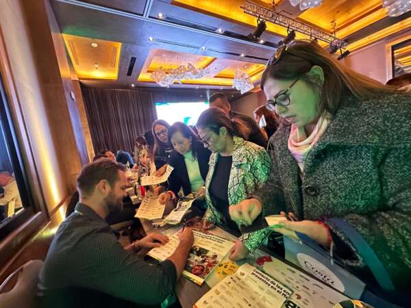 Mais de mil profissionais do turismo latino foram capacitados para comercializar o Ceará