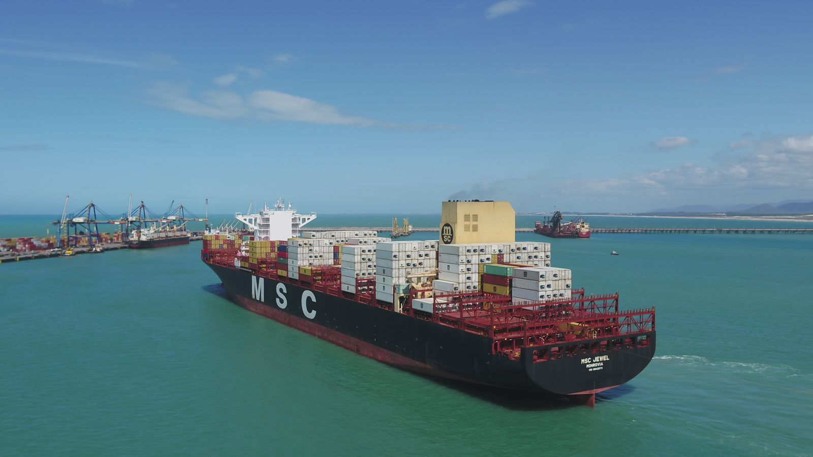 Porto do Pecém recebe navio gigante de 366 metros nesta sexta-feira (9)