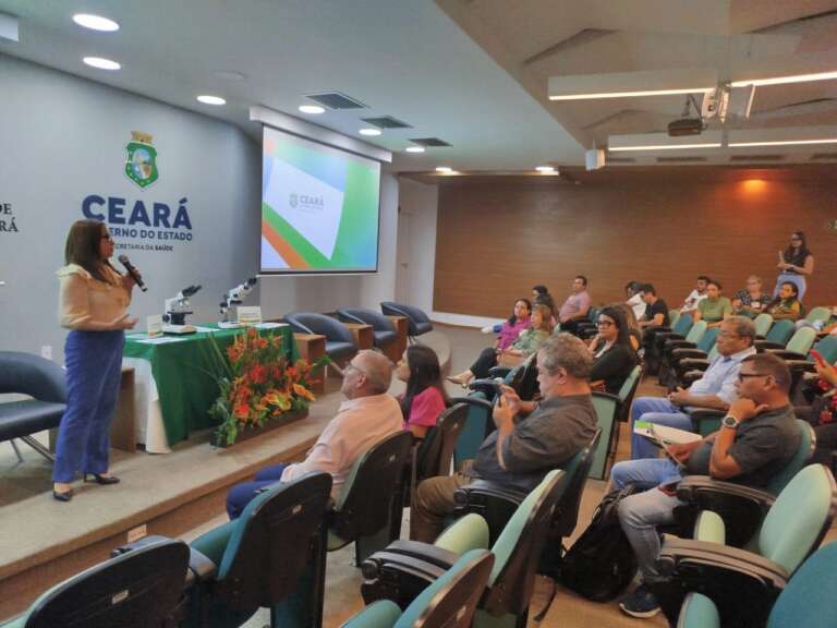 Sesa entrega novos microscópios a laboratórios especializados em estudos de insetos; ação reforça vigilância de vetores no estado
