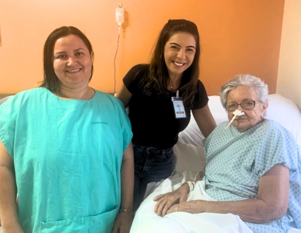 Vítima de queda, idosa se recupera e ganha alta na Casa de Cuidados do Ceará