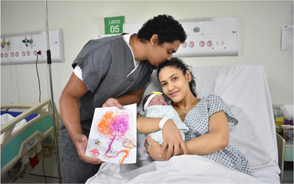 Assistência humanizada transforma experiência do parto para mães e pais no Hospital Geral César Cals