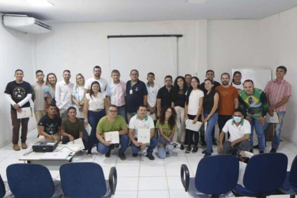 Ceasa-CE recebe alunos do IFCE de Sobral