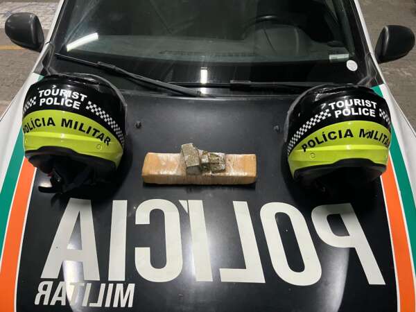 Ciclista é preso pela PMCE com quase 1kg de maconha na Praia de Iracema