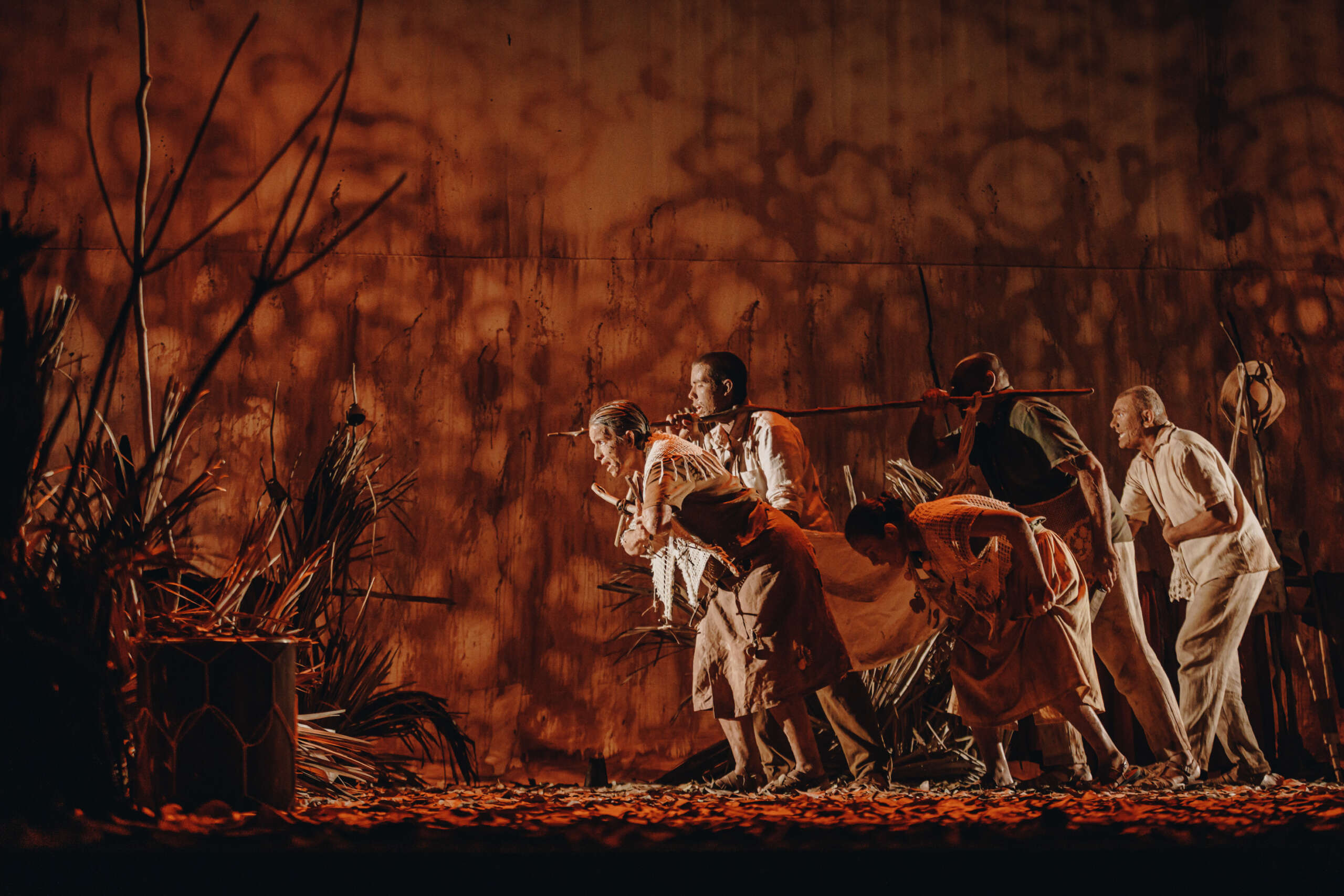 Theatro José de Alencar recebe Série Cênica Especial com “1877”, da Trapiá Cia Teatral (RN)