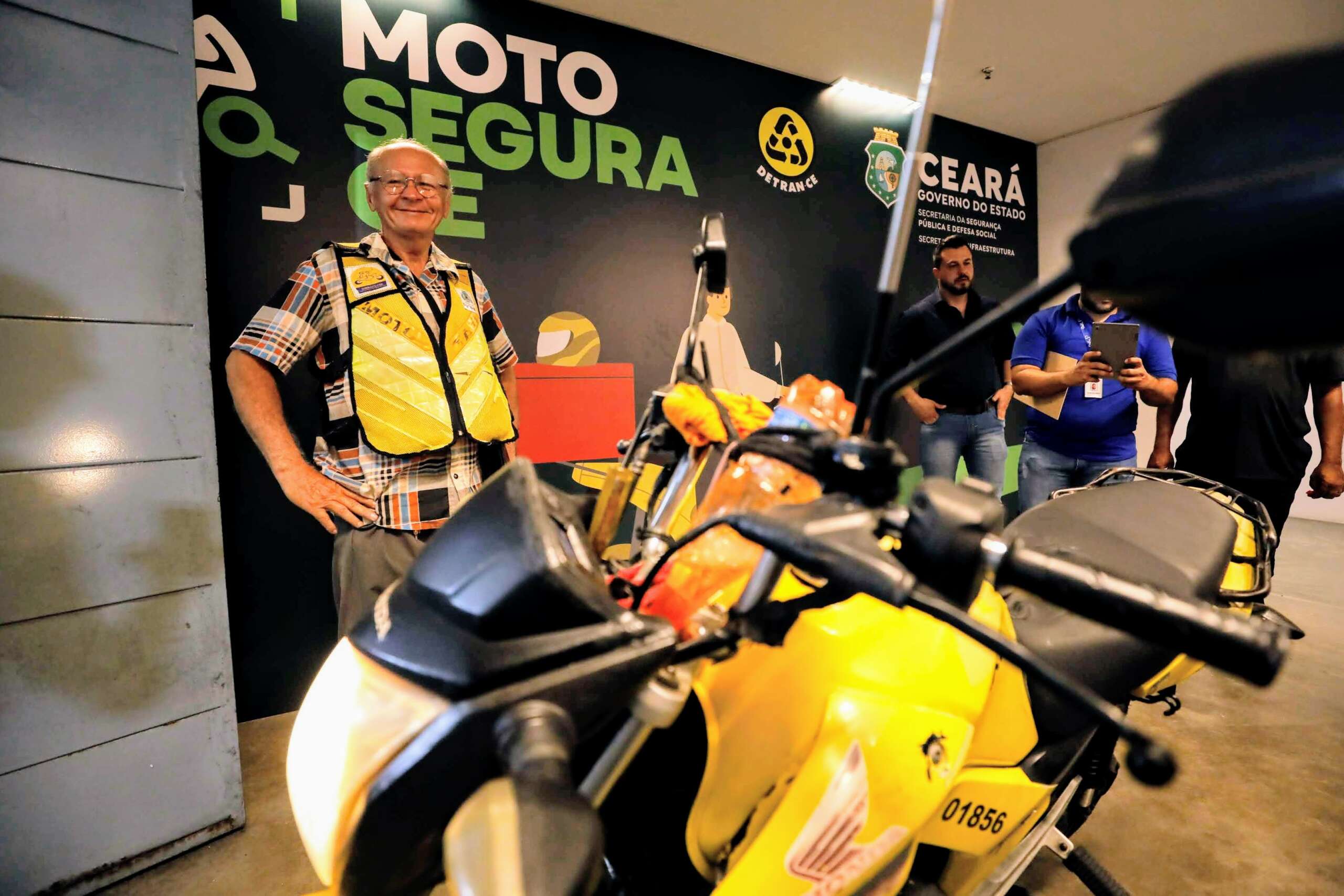 Moto Segura CE: Governo do Ceará inicia cadastro de entregadores de aplicativo e mototaxistas no programa
