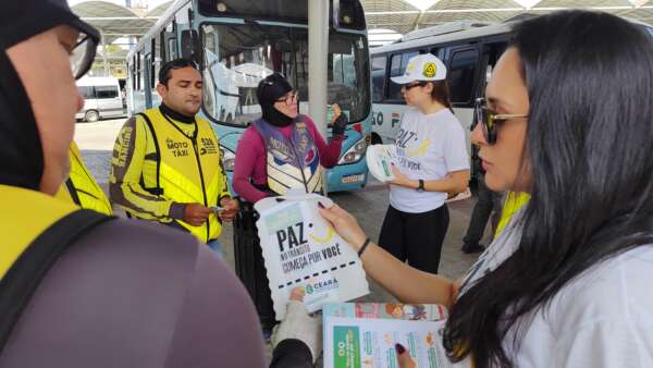 Detran-CE realiza ação educativa no Terminal de Transporte Complementar em Sobral