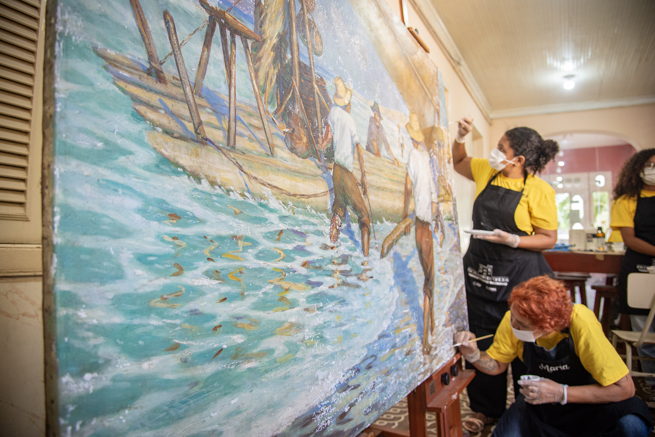 Alunos da Escola de Artes e Ofícios realizam restauro de tela de Vicente Leite datada da década de 1920