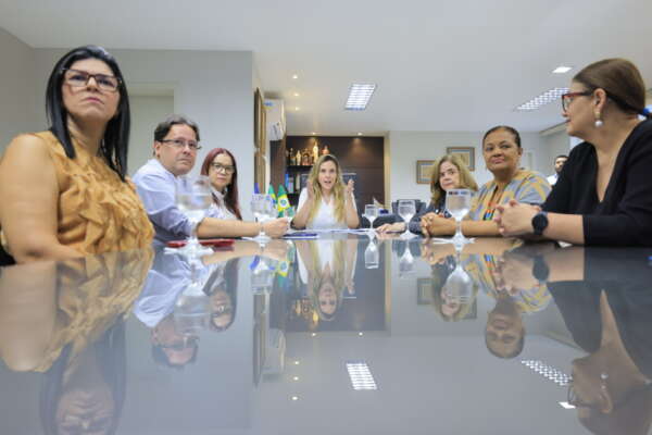 Governo do Ceará firma termo de cooperação técnica com Cabo Verde para desenvolvimento de projetos voltados à saúde pública