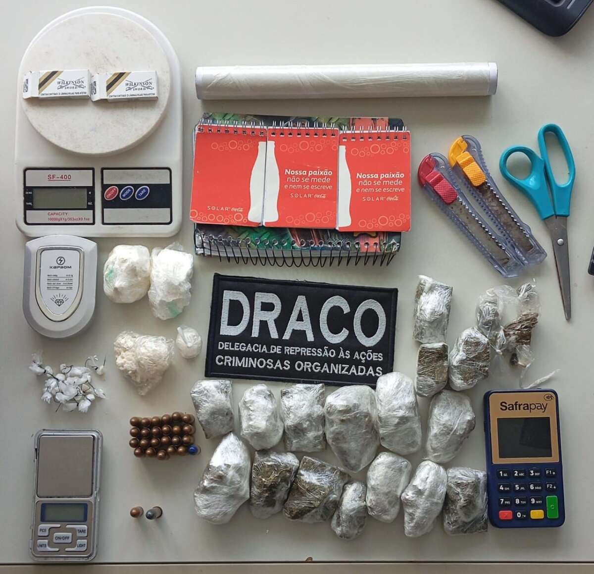 Polícia Civil prende dois homens por ameaça a eleitores e em posse de drogas, munições e celulares roubados na Capital