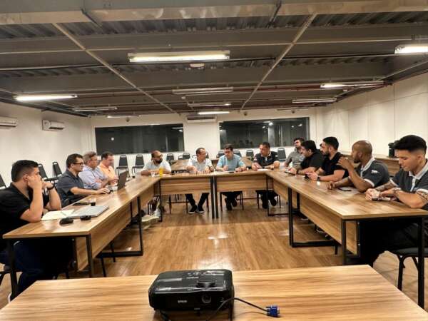 Etice e Sesporte se reúnem com diretorias de Fortaleza e Ceará para discutir projetos do Estádio Seguro