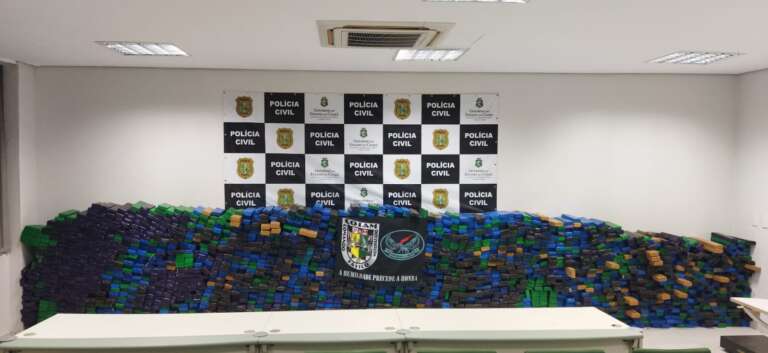 Mais de 2 toneladas de maconha foram apreendidas pela PMCE na Caucaia