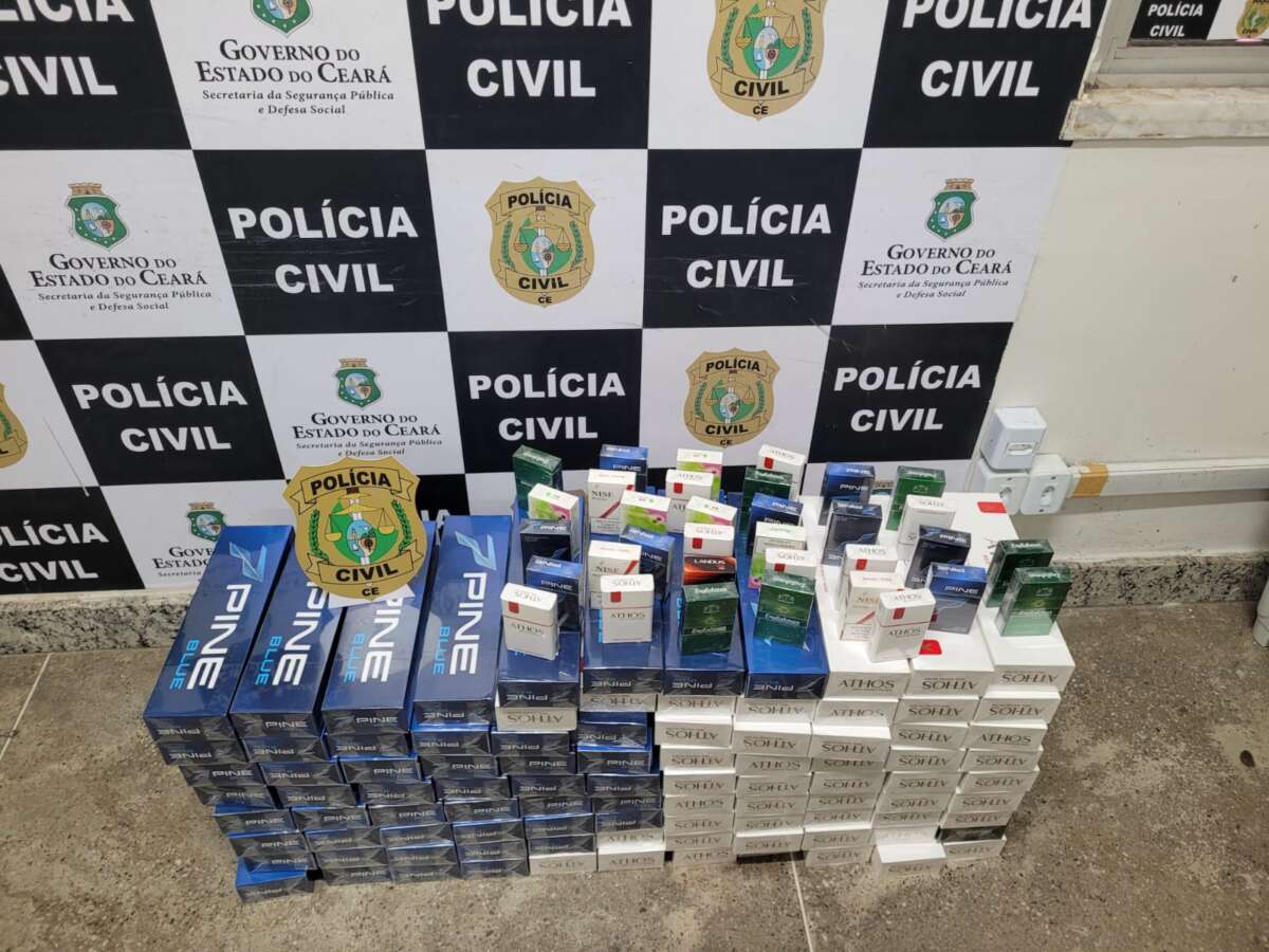 PCCE prende duas pessoas em posse de drogas e de armas de fogo e apreende 980 maços de cigarro em Fortaleza
