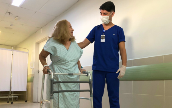 Linha do Fêmur: HRSC promove atendimento e recuperação mais rápida a idosos com fraturas por quedas