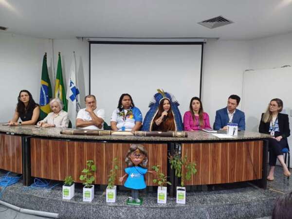 Saúde do Ceará recepciona primeiros indígenas que atuarão na pasta; projeto Farmácias Vivas no SUS articula saber científico e ancestralidade