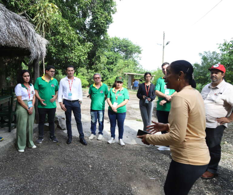 Equipe da SDA visita experiência de produção agroecológica integral em Cuba
