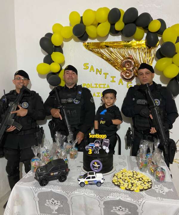 PMCE surpreende e visita criança fã do CPRaio durante aniversário em Jaguaruana