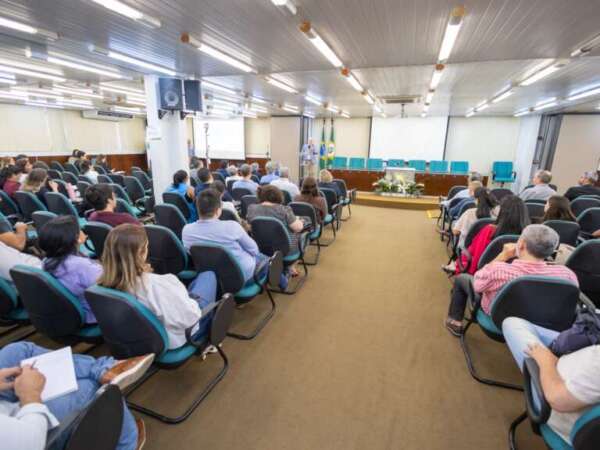 Seminário apresenta experiência do IVA europeu e prepara gestores para reforma tributária