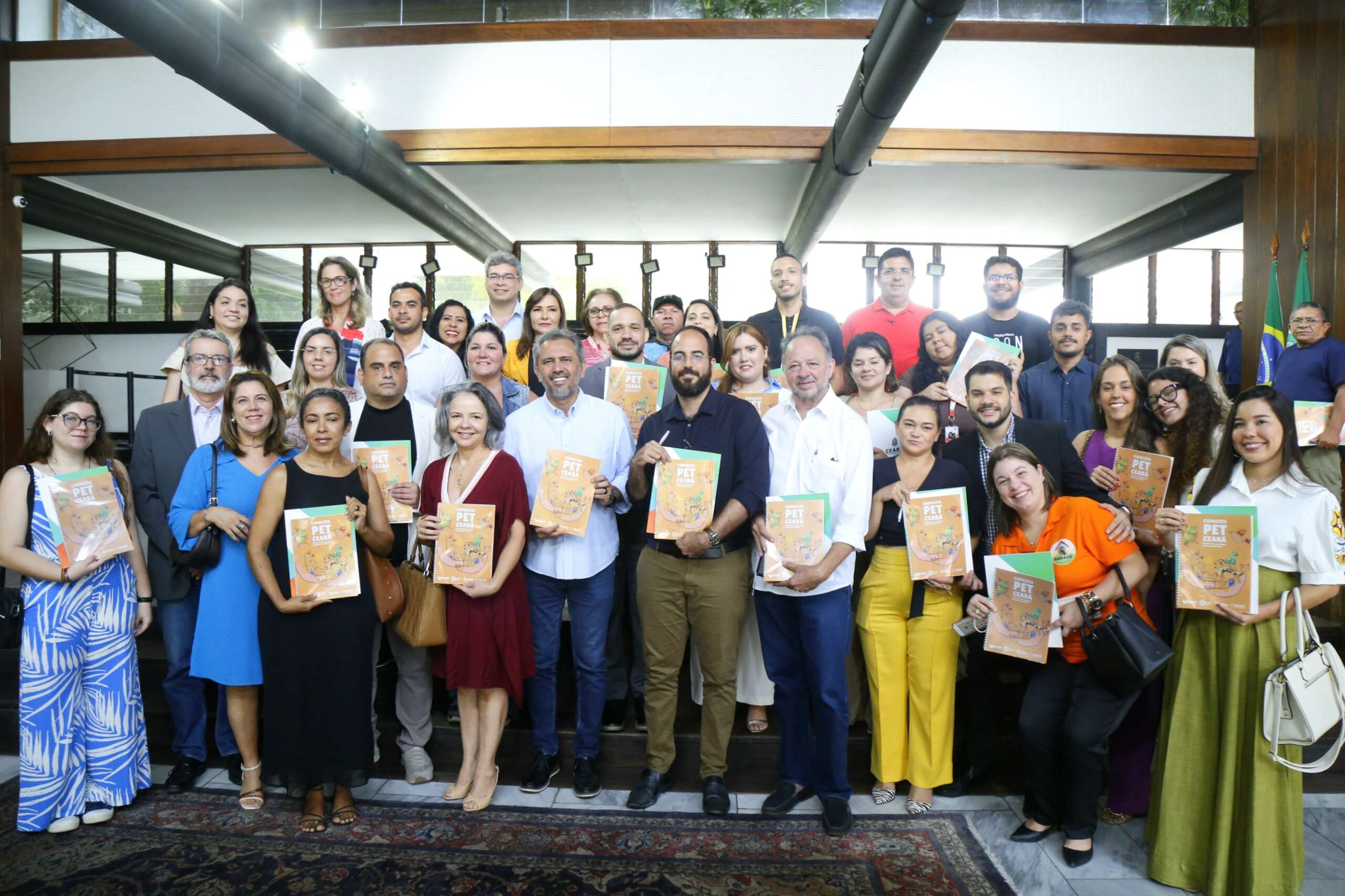 Capacita Pet Ceará: Estado e Fundação Demócrito Rocha lançam capacitação gratuita em proteção animal