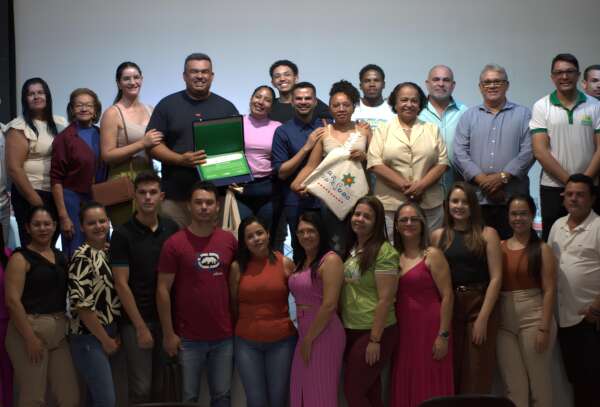 Governo do Ceará entrega Selo Município Sem Racismo para Araripe