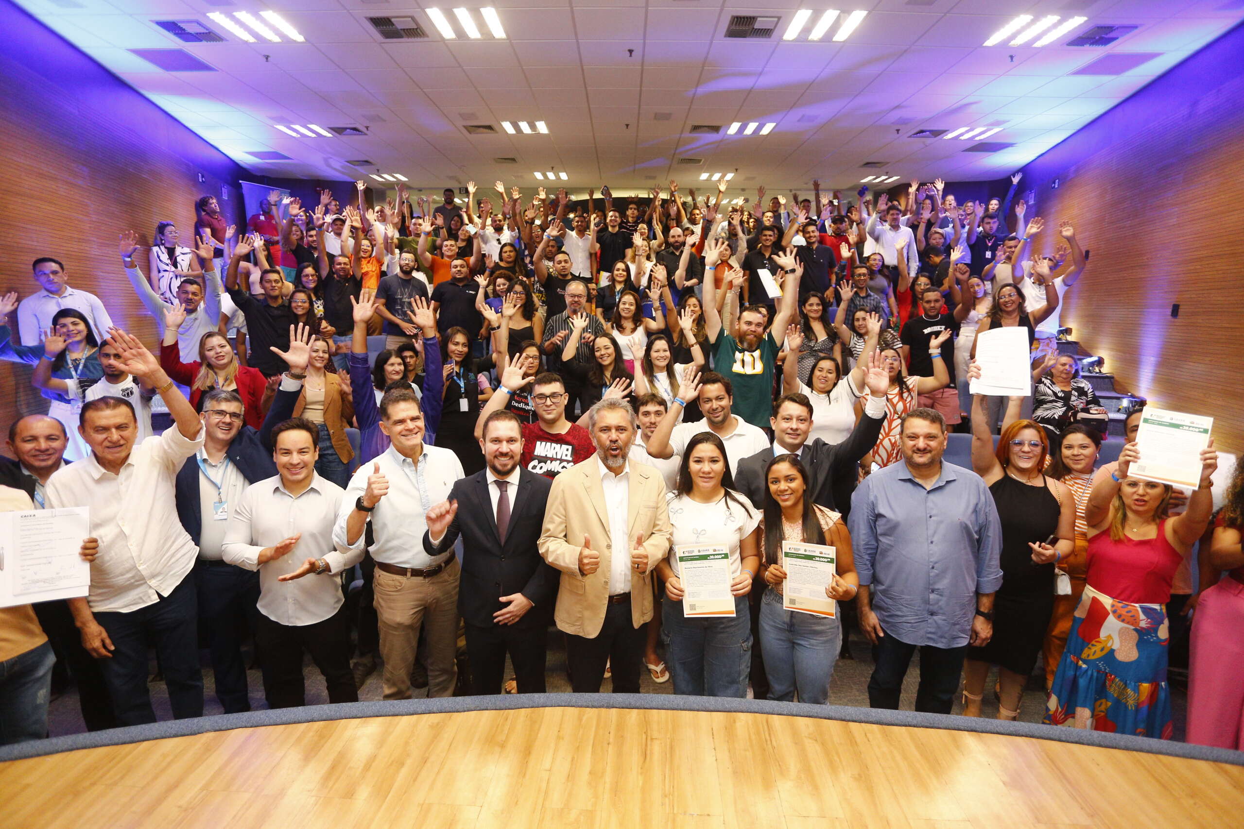 Em seis meses, mais de 2 mil contratos já foram assinados pelo Programa Entrada Moradia Ceará