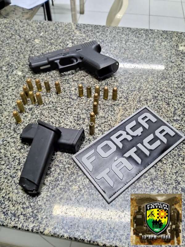 Força Tática da PMCE prende suspeito em táxi com arma de fogo e mandado de prisão em aberto