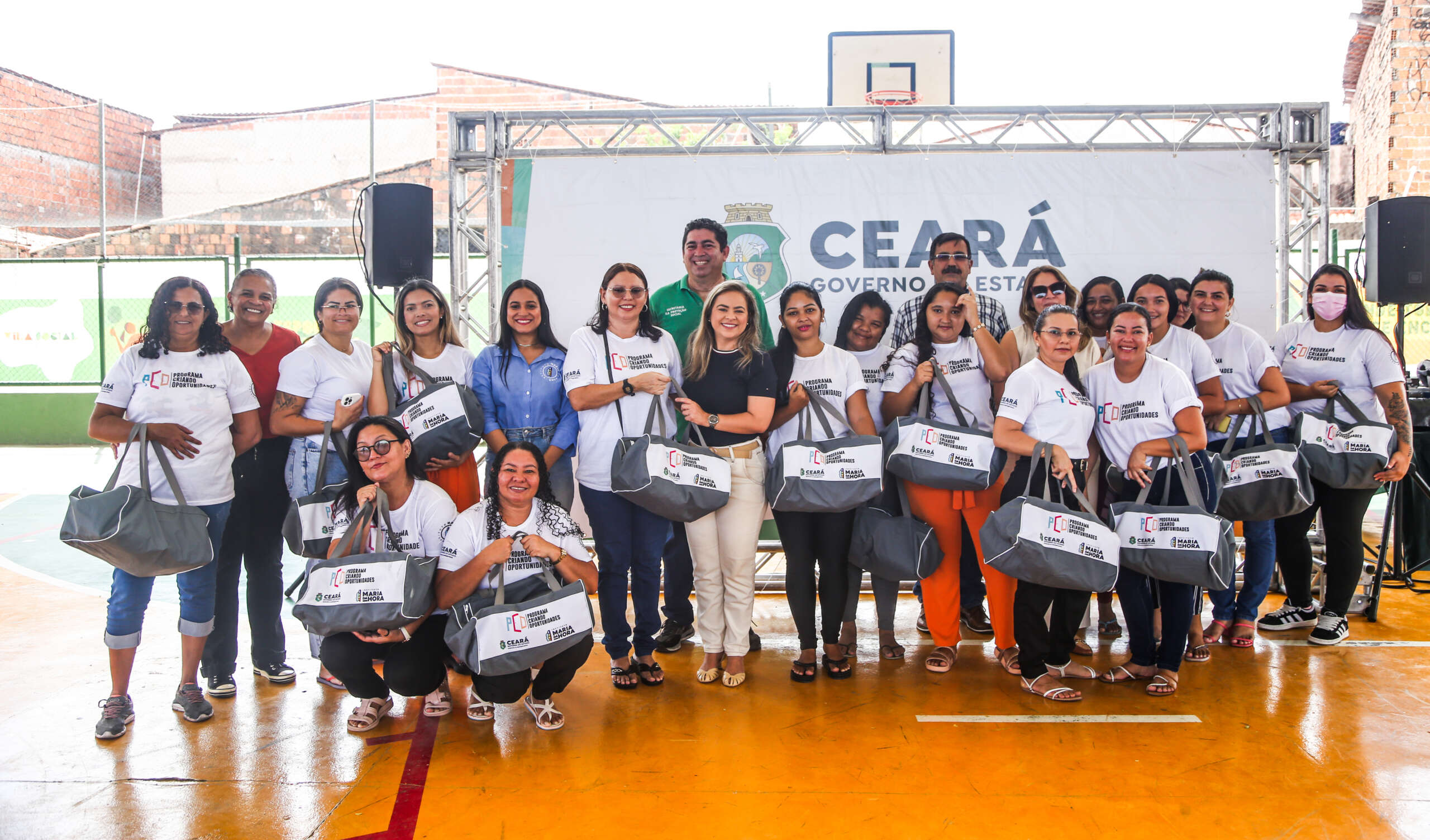 Vilas Sociais realizam primeira certificação de cursos de qualificação profissional