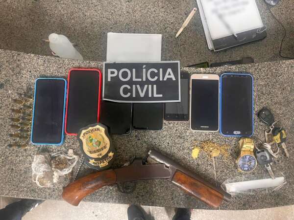 Polícia Civil captura homem e apreende adolescente suspeitos por roubo a residência no bairro Siqueira II