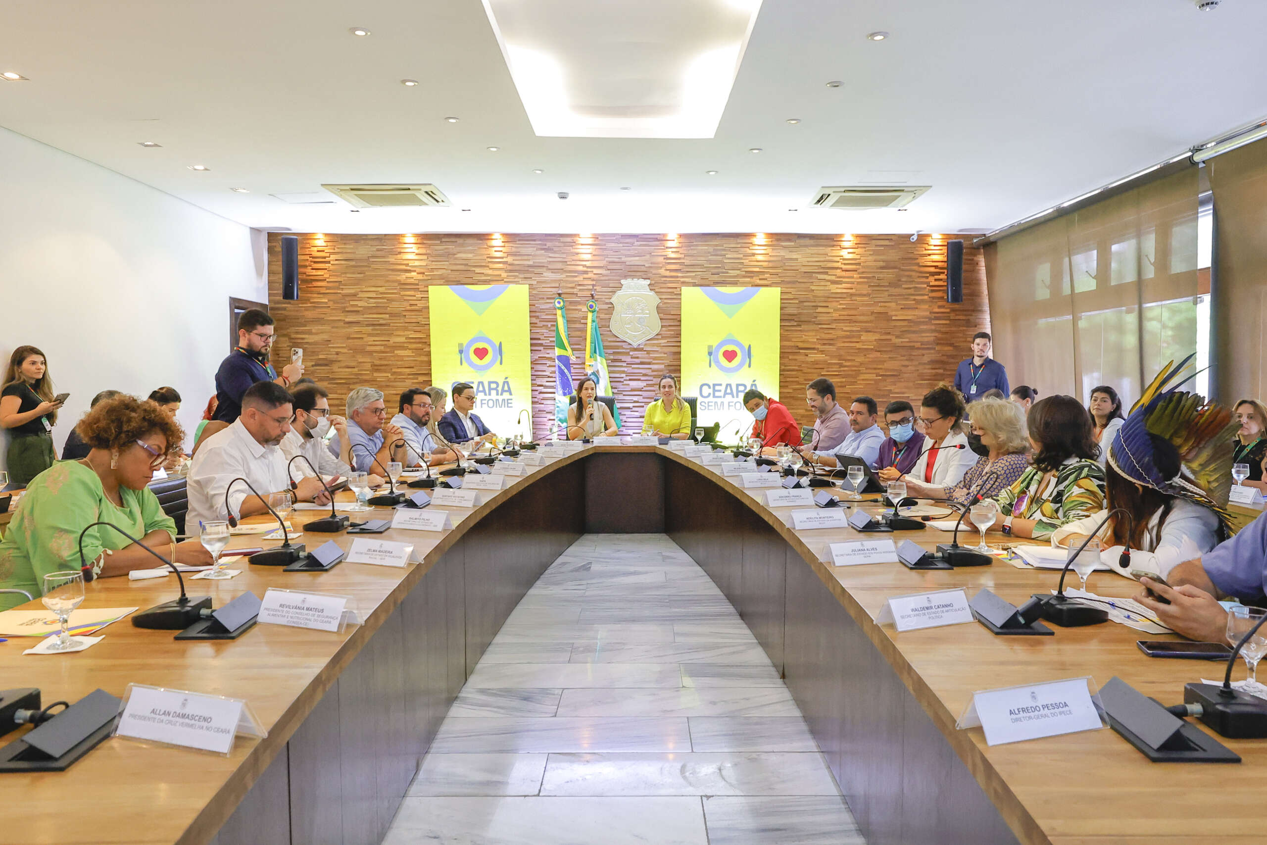 Com tratativas sobre novo edital para cozinhas, Comitê do Ceará Sem Fome se reúne para balanço de 2024