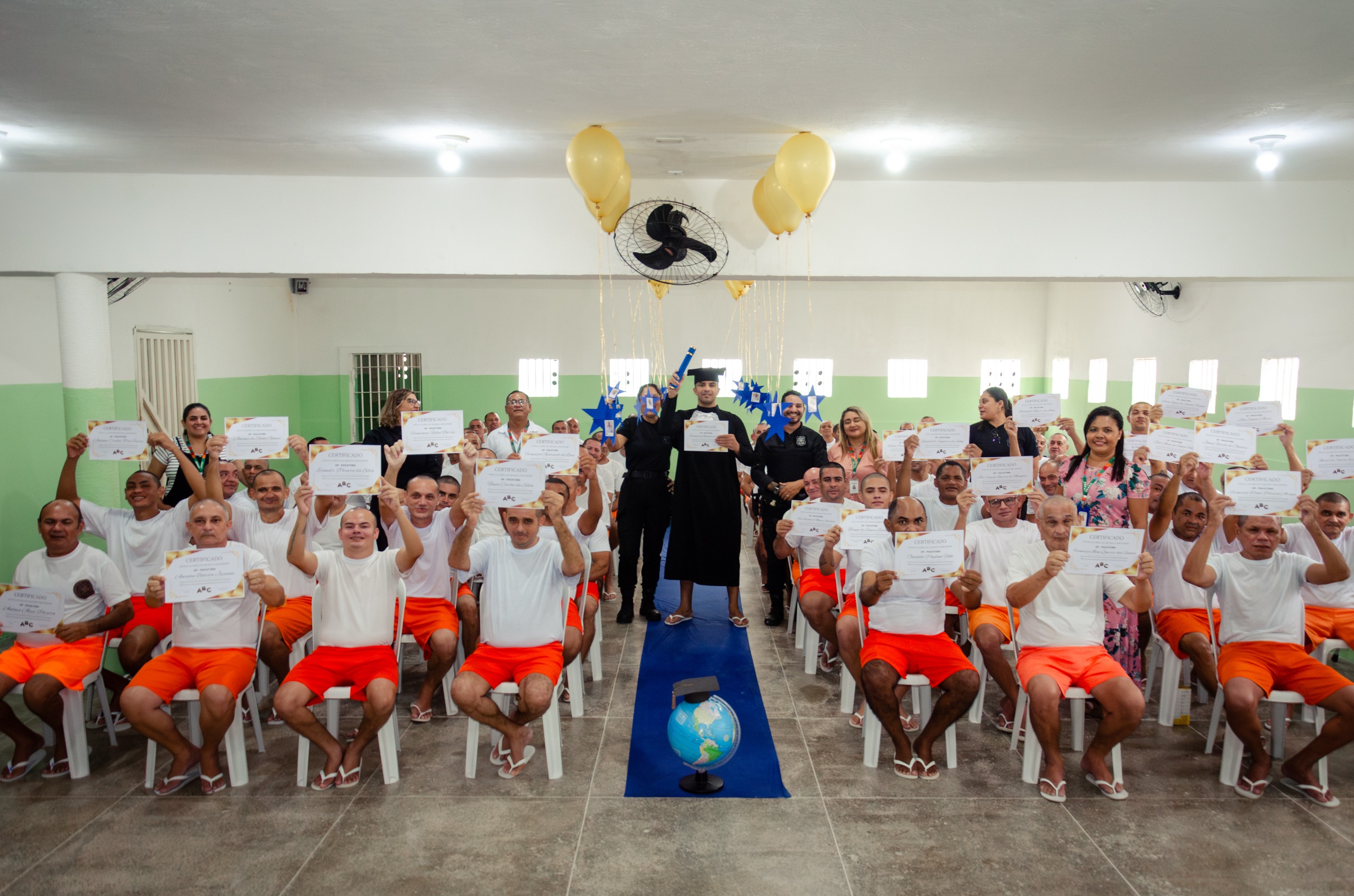 Internos da UP Pacatuba celebram formatura das turmas de alfabetização