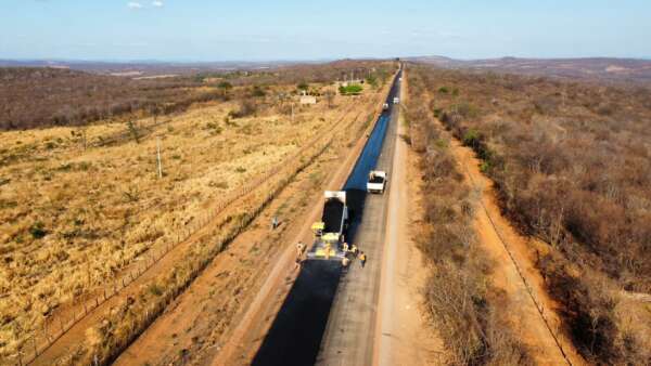 SOP realiza obras de restauração para melhorar trafegabilidade entre Cariri, Inhamuns e Centro-Sul