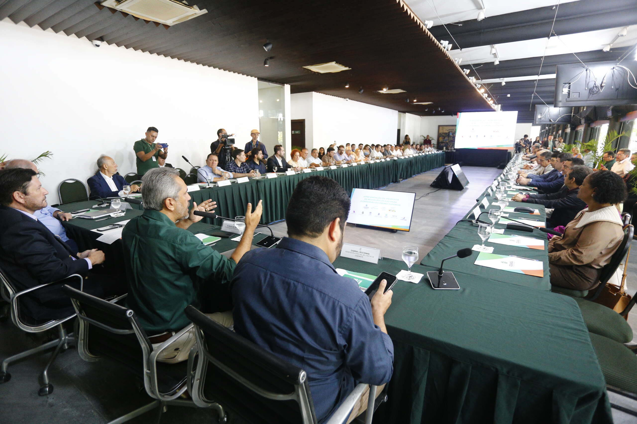 Ceará deve implantar 38 novos polos de Educação a Distância com parceria entre Governo do Estado, municípios e universidades públicas