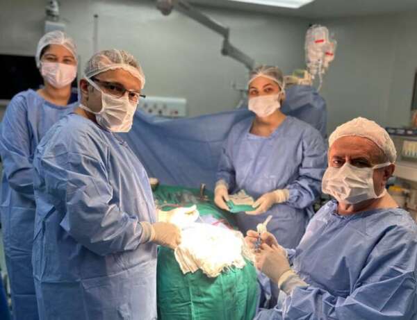 Paciente com risco de tetraplegia se recupera após neurocirurgia no Hospital Regional Norte