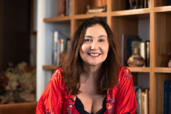 Relatos Biográficos: Bece homenageia a cearense Cláudia Leitão, referência nacional em economia criativa