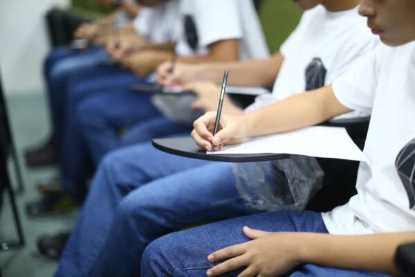 Jovens são capacitados para participar do Concurso de Redação da DPU
