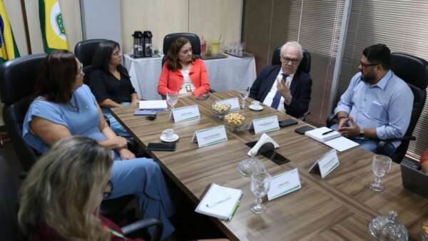 Presidente do Inep, Manuel Palacios, visita Seduc para construir agenda colaborativa