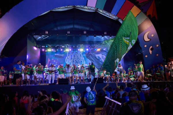 Espetáculos, instalação cênica e pré-carnaval agitam esta semana no Dragão do Mar