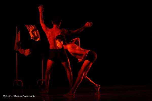 Companhia de Dança de Itapajé comemora 10 anos com espetáculo no Teatro do Dragão