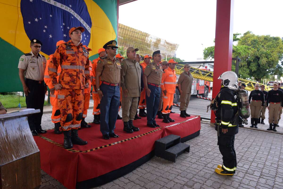 Aesp/CE e CBMCE concluem primeira turma do Curso Básico de Combate a Incêndio Urbano de 2025