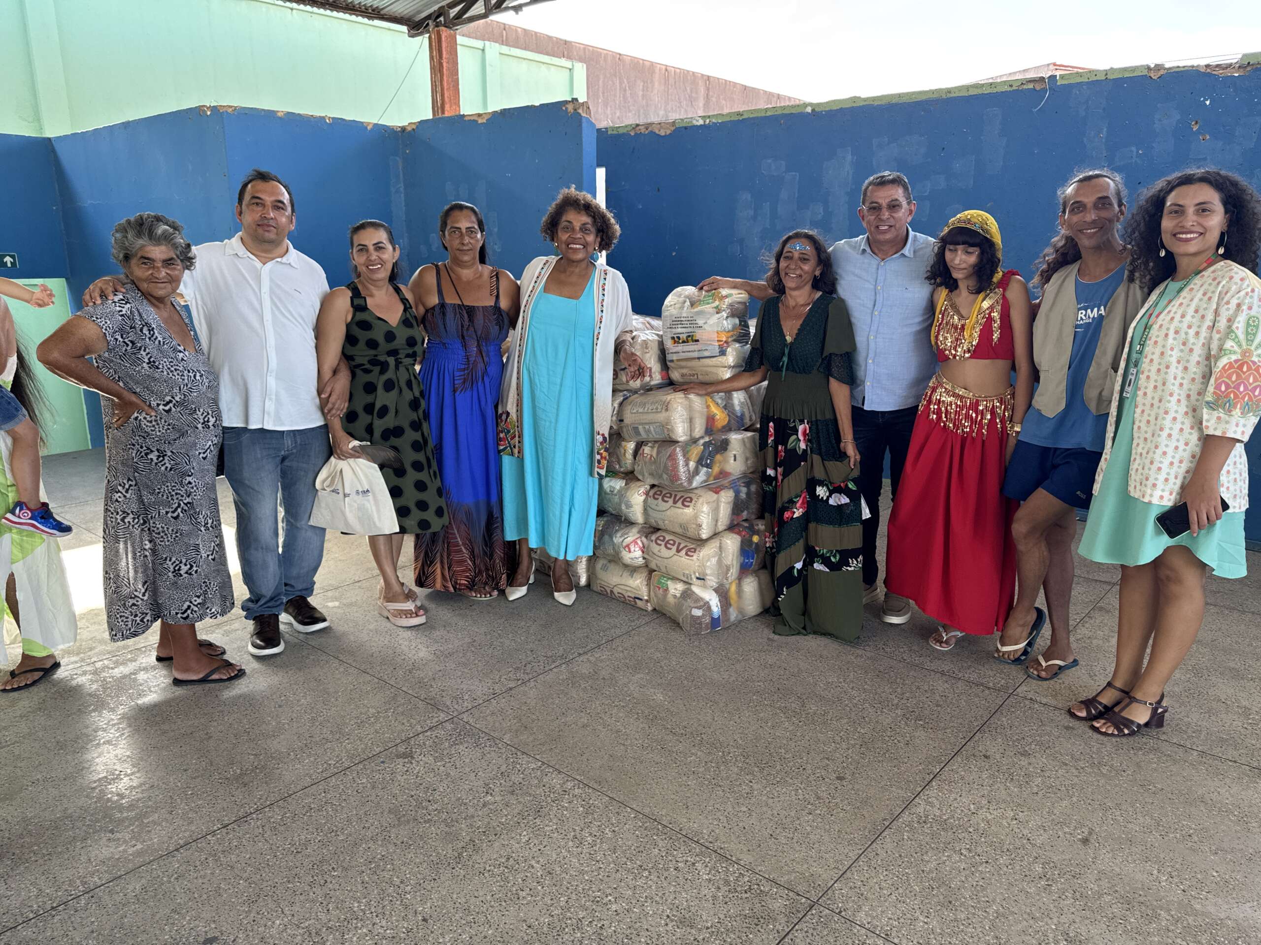 Seir distribui cestas básicas doadas pelo MIR à população cigana cearense registrada no CadÚnico